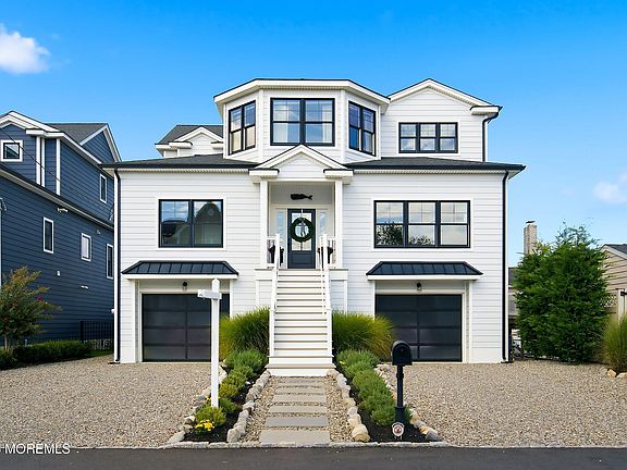 2nd image of 768 Princeton Avenue