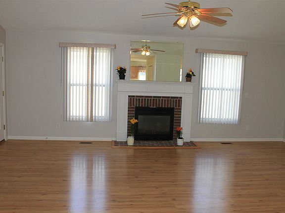 3rd image of 1514 Blue Heron Way