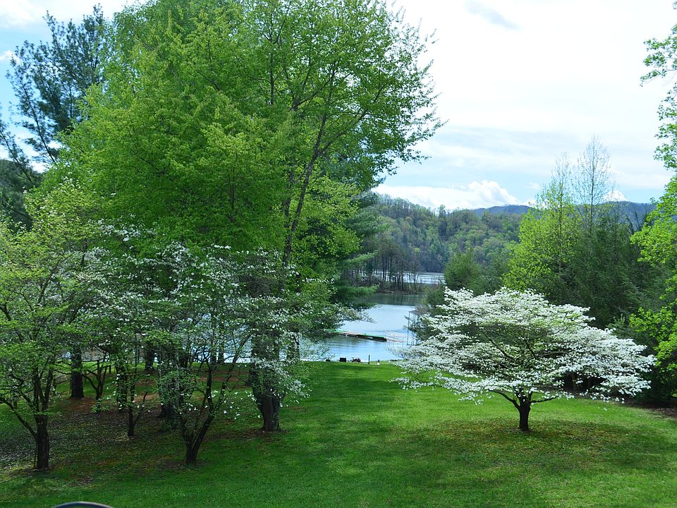 Spring on Watauga Lake in Butler, TN