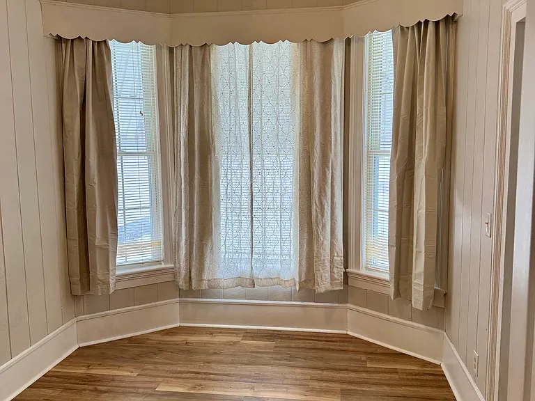 220 Elm St — Photo 1