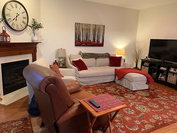 Family Room (open to kitchen)
