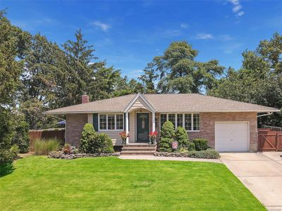 25 Rita Crescent, Commack, NY, 11725