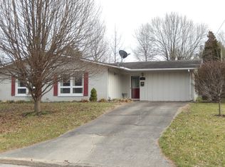 303 Apple Ln, Anna, IL 62906