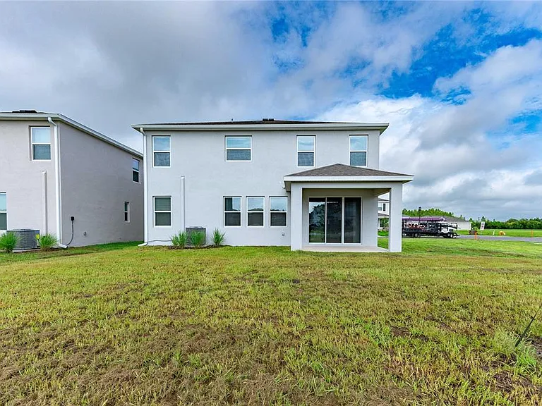 2560 Warren Acres Blvd — Photo 31