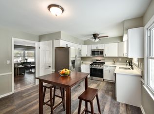 15960 Brookhill Dr, Brookfield, WI 53005