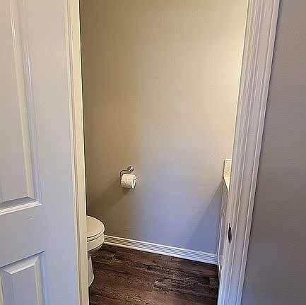 5th image of 105 Towering Oaks Cir