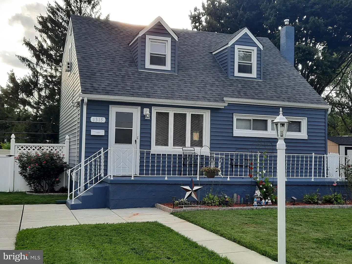 1315 Woodbine Ave photo 1
