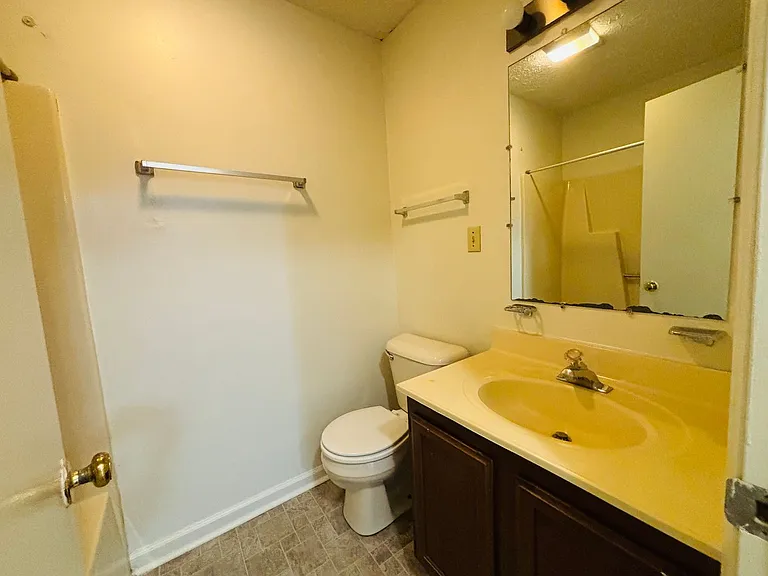 1233PB -Ellett Road Duplexes -Lester - M — Photo 15