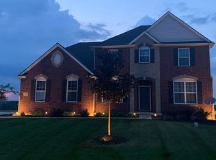 7295 Hillside Ct, Almont, MI