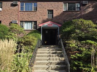 42 Swanson Ct APT 13A, Boxboro, MA 01719