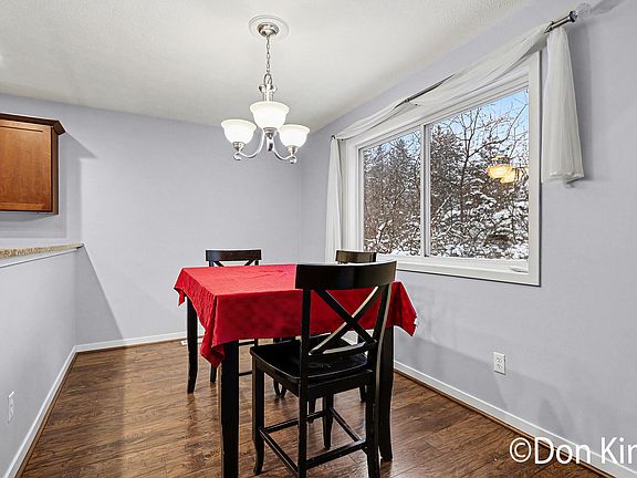 4th image of 3037 Ledgestone Pl NE