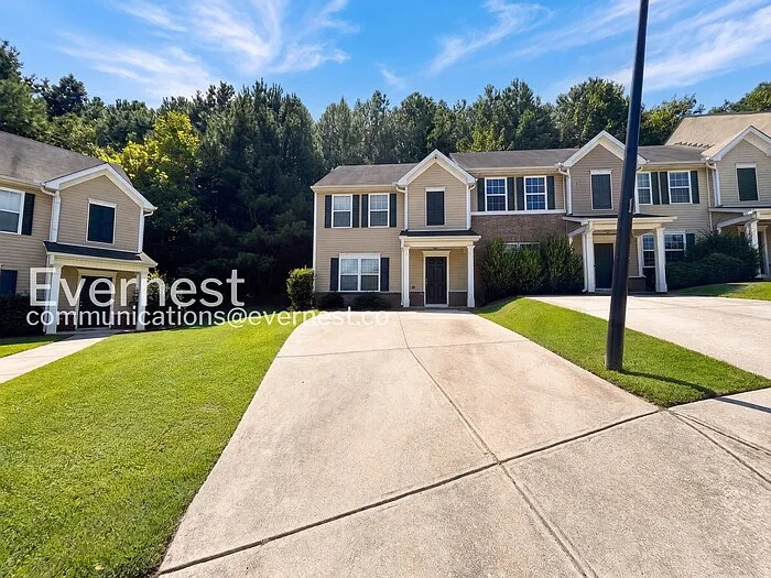 2 bed, 2.5 bath, 1336 sqft, $1,500 — Photo 2
