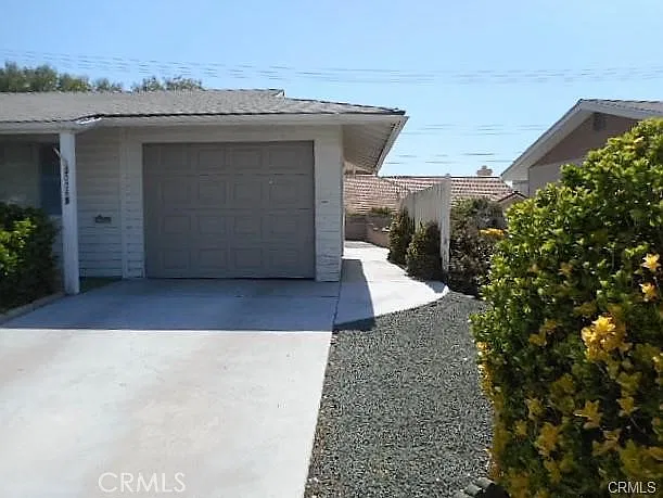 2 bed, 1098 sqft, $2,100 — Photo 3