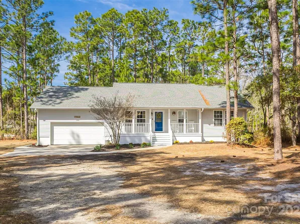 1393 Grace Rd, Southport, NC 28461