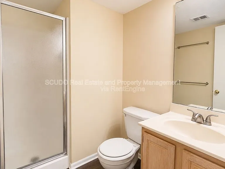 10633 N Locust Ct — Photo 6