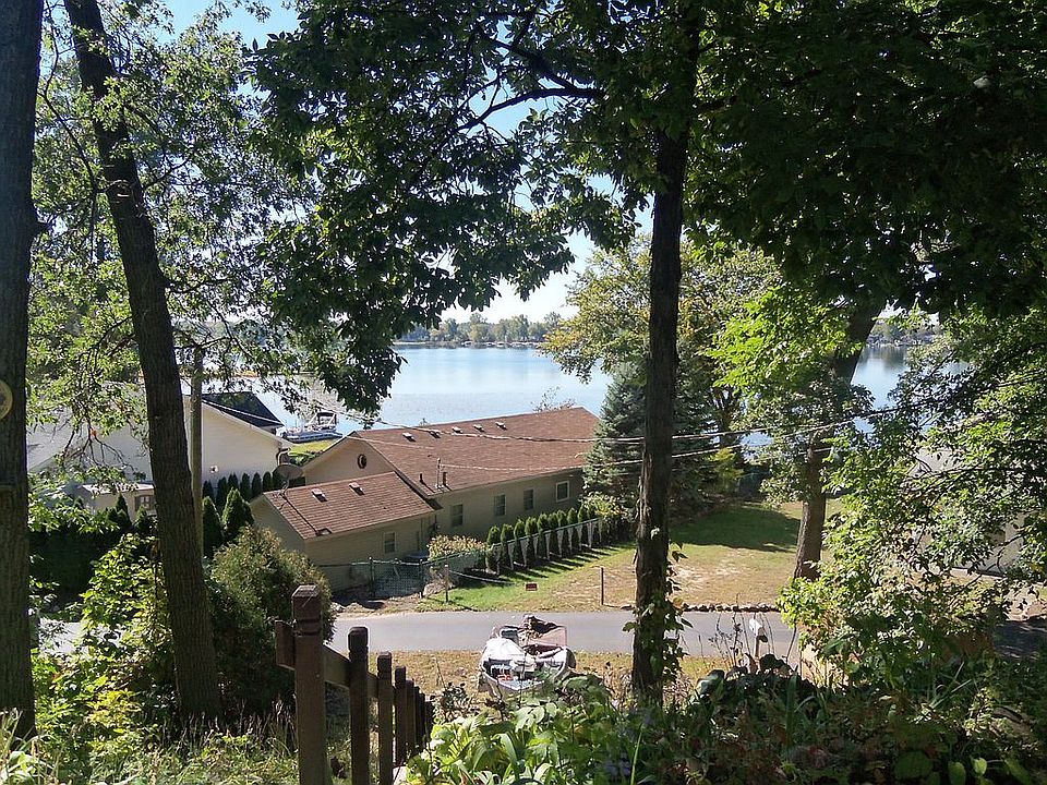 stairs down to lake
