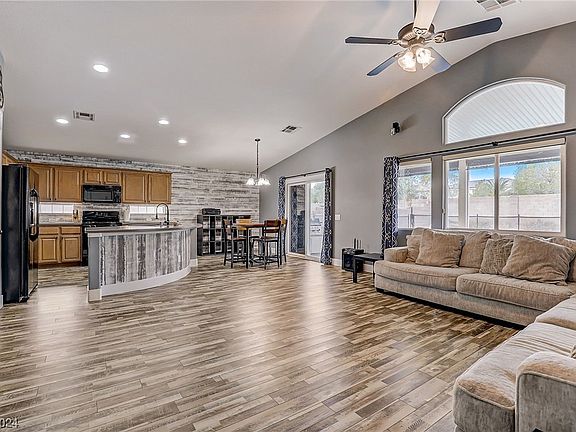 3rd image of 8221 Dusty Valley Ct