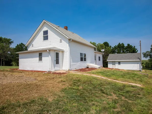 T 1136th Rd, Blue Hill, NE 68930