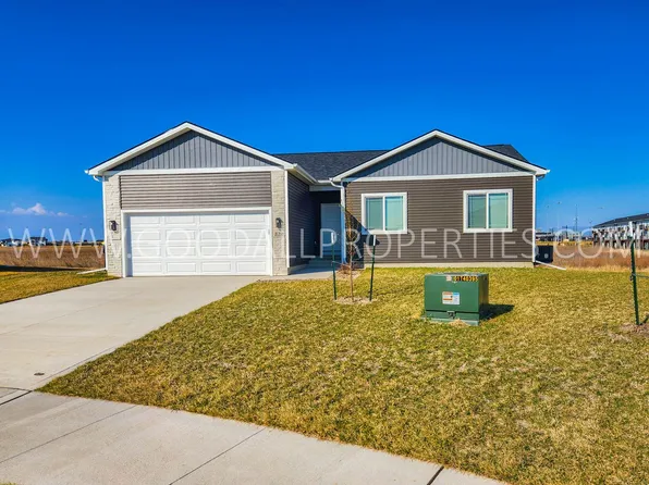320 NW Morgan Ct, Waukee, IA 50263