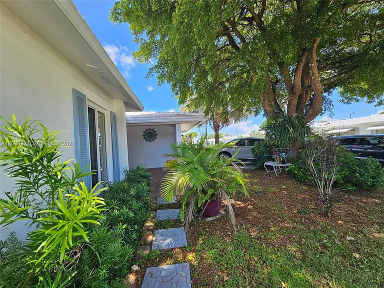 2661 NW 4th Ave — Photo 26