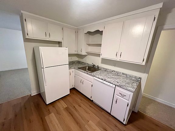 2nd image of 49 Cherry St