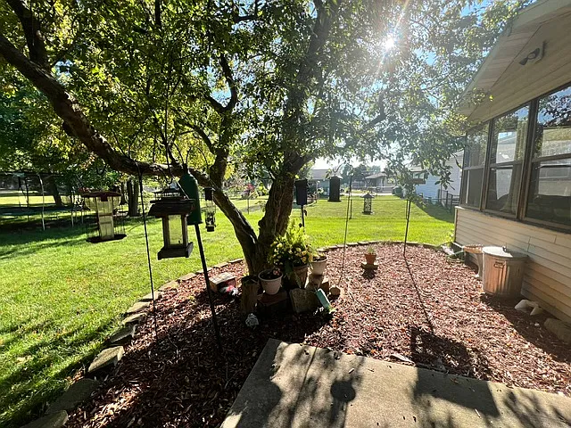 525 Meadow Ln — Photo 19