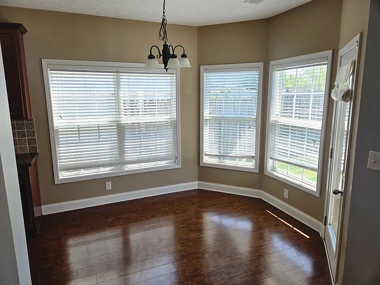 4636 Marcus Trl — Photo 8