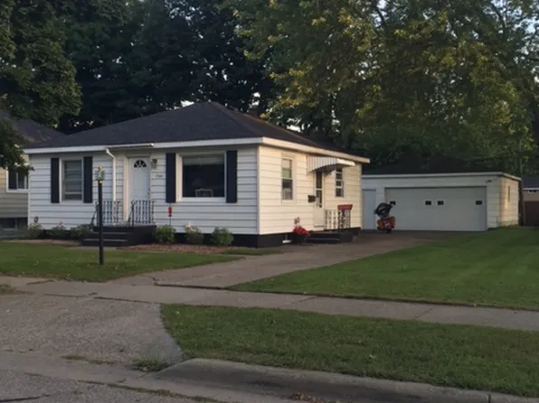 1540 Pennoyer Ave, Grand Haven, MI 49417