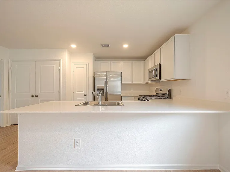 1491 Las Cuevas Dr — Photo 10