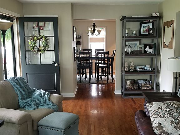 4th image of 66 Parkview Ave