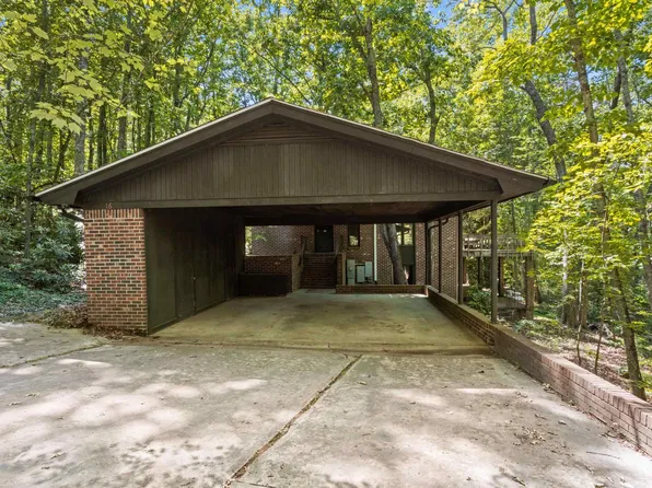 16 Oakleaf Rd, Greenville, SC 29609