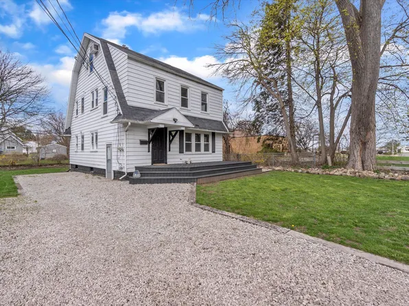 828 Eaton St, Jackson, MI 49202