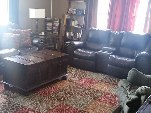 5th image of 19 West Meadow