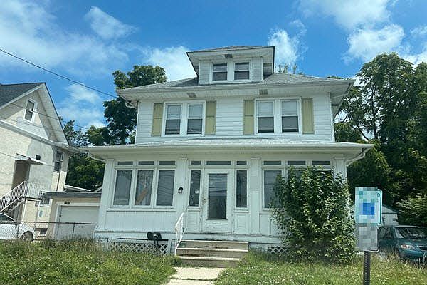 1st image of 14 West St