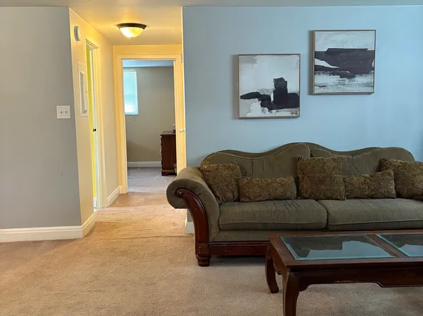 2213 Washington St E APT E, Charleston, WV 25311