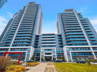 7167 Yonge St #815, Markham, ON L3T 0E1