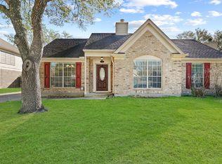 3909 Beechwood Dr, Pearland, TX 77584