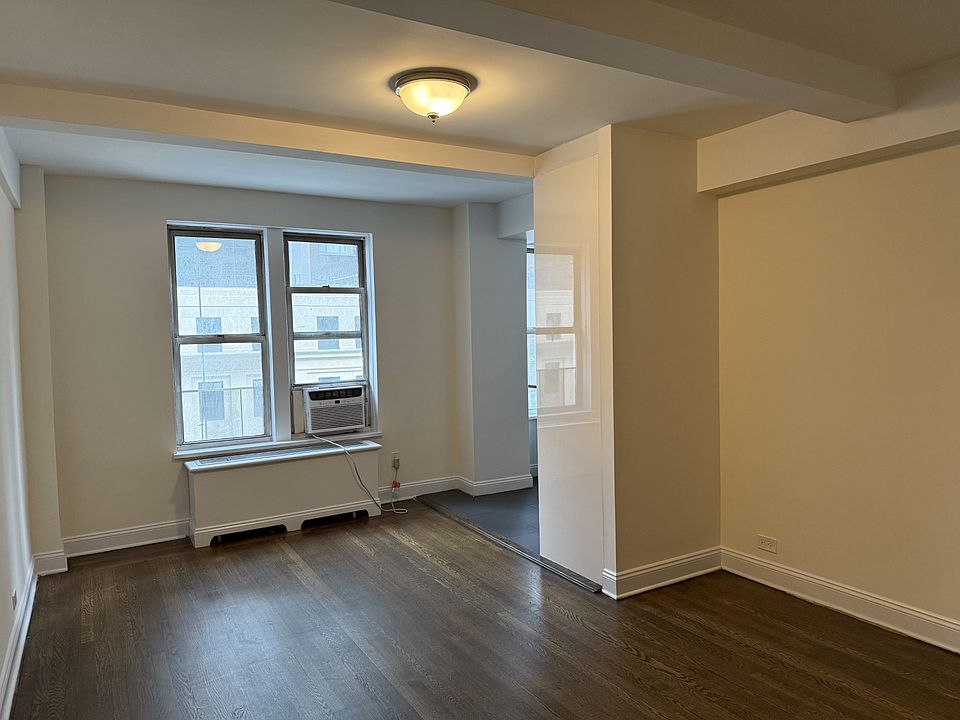 2nd image of 309 W 57th St APT 703