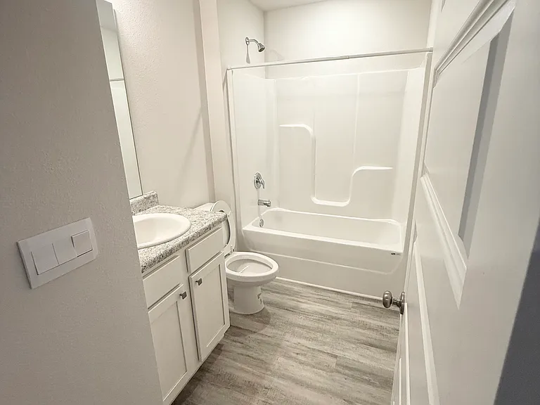 4335 Redbay Ct — Photo 16