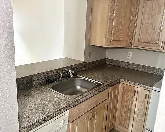 2nd image of 2129 Park Willow Ln APT C