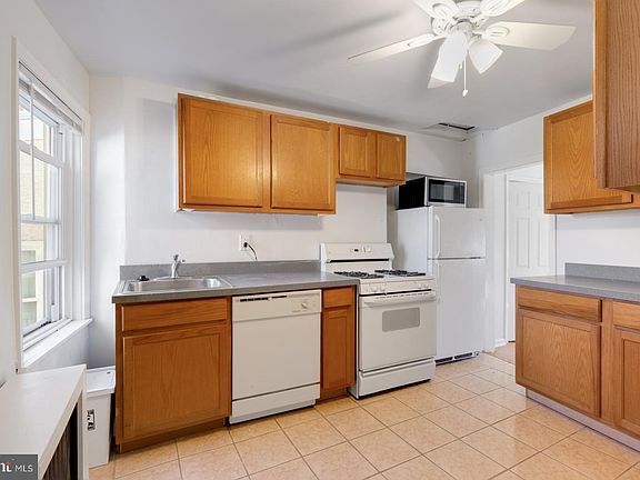 3rd image of 339 Christian St #3