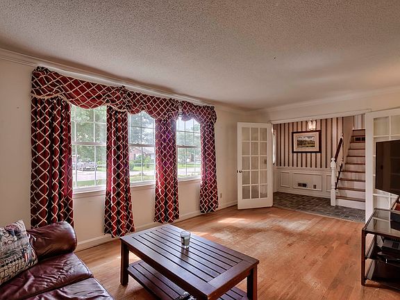 5th image of 809 Knollwood Dr