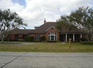 305 Cedar Tree Dr, Thibodaux, LA 70301