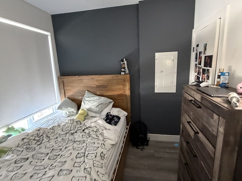 2nd image of 227 Blackburn Ave #3-R1