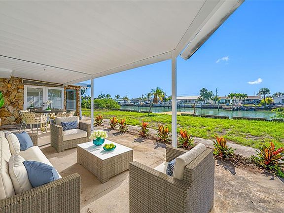 3rd image of 7930 CAUSEWAY BOULEVARD S