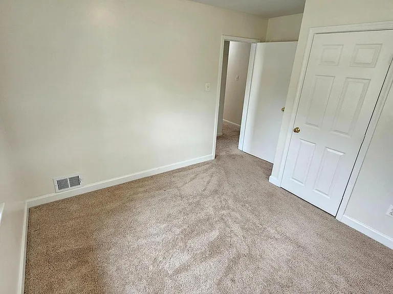 603 Pinewood Rd — Photo 23