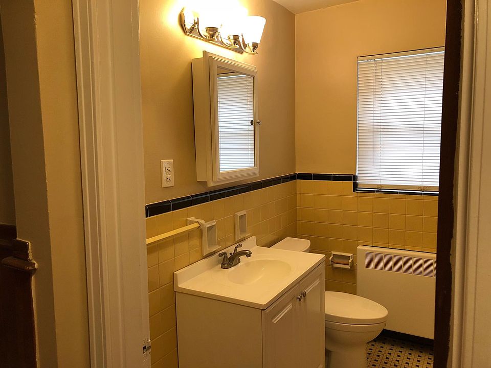 New vanity, medicine cabinet, toilet & lights 