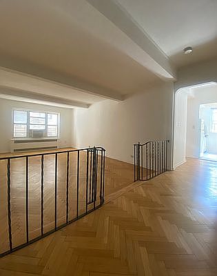 5th image of 139 E 35th St APT 1B