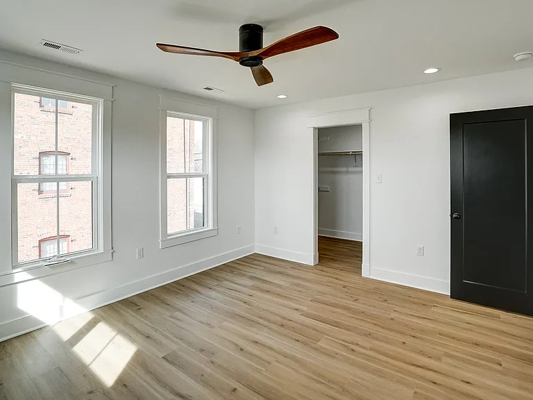 901 Commerce St #1 — Photo 26