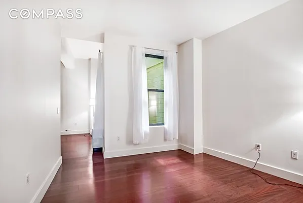 Sold by Compass | media 7